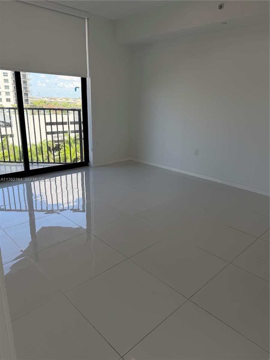 5252 NW 85th Ave # 511, Doral FL 33166 — 8