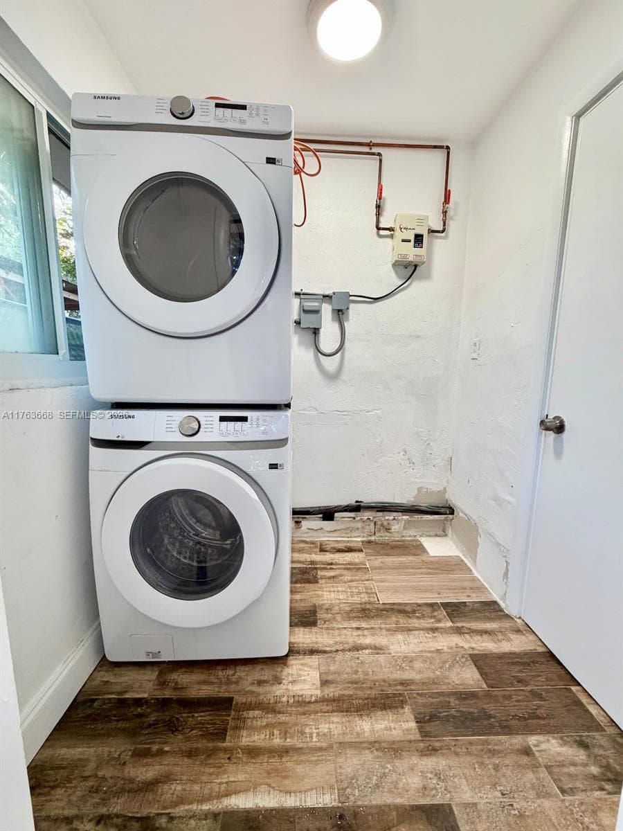 929 SW 12th Ave, Miami FL 33130 — 16