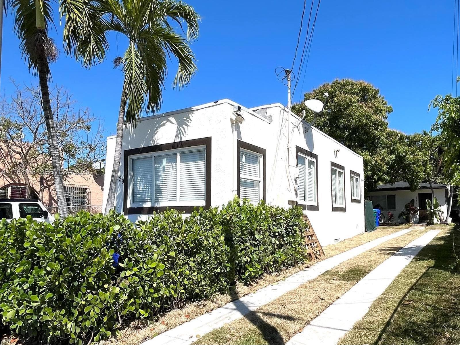 929 SW 12th Ave, Miami FL 33130 — 22