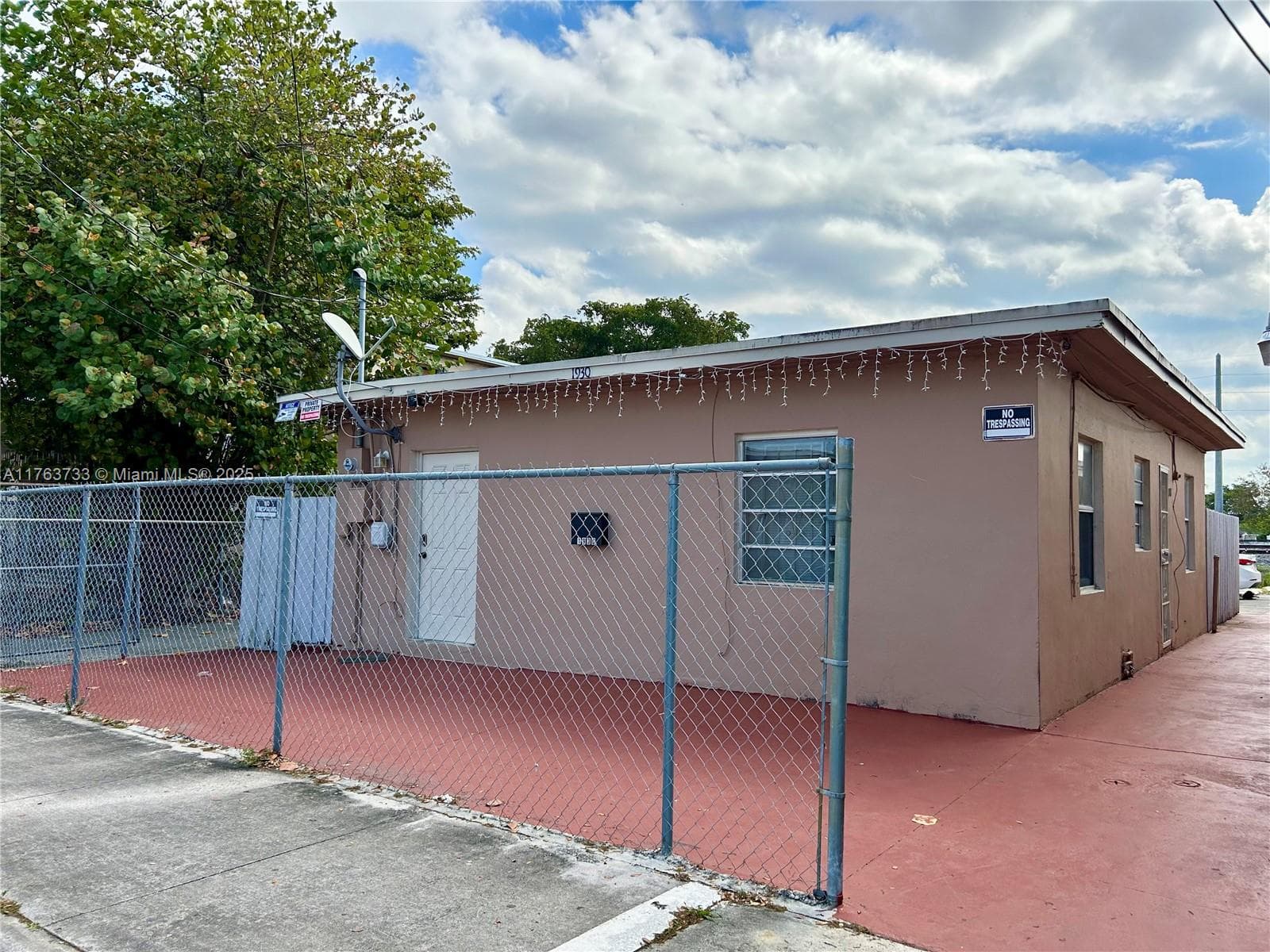 1940 Ali Baba Ave, Opa-Locka FL 33054 — 15