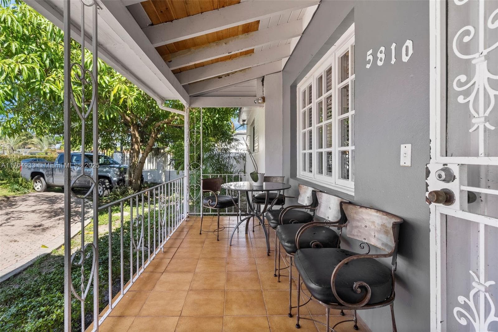 5810 SW 22nd St, Miami FL 33155 — 5