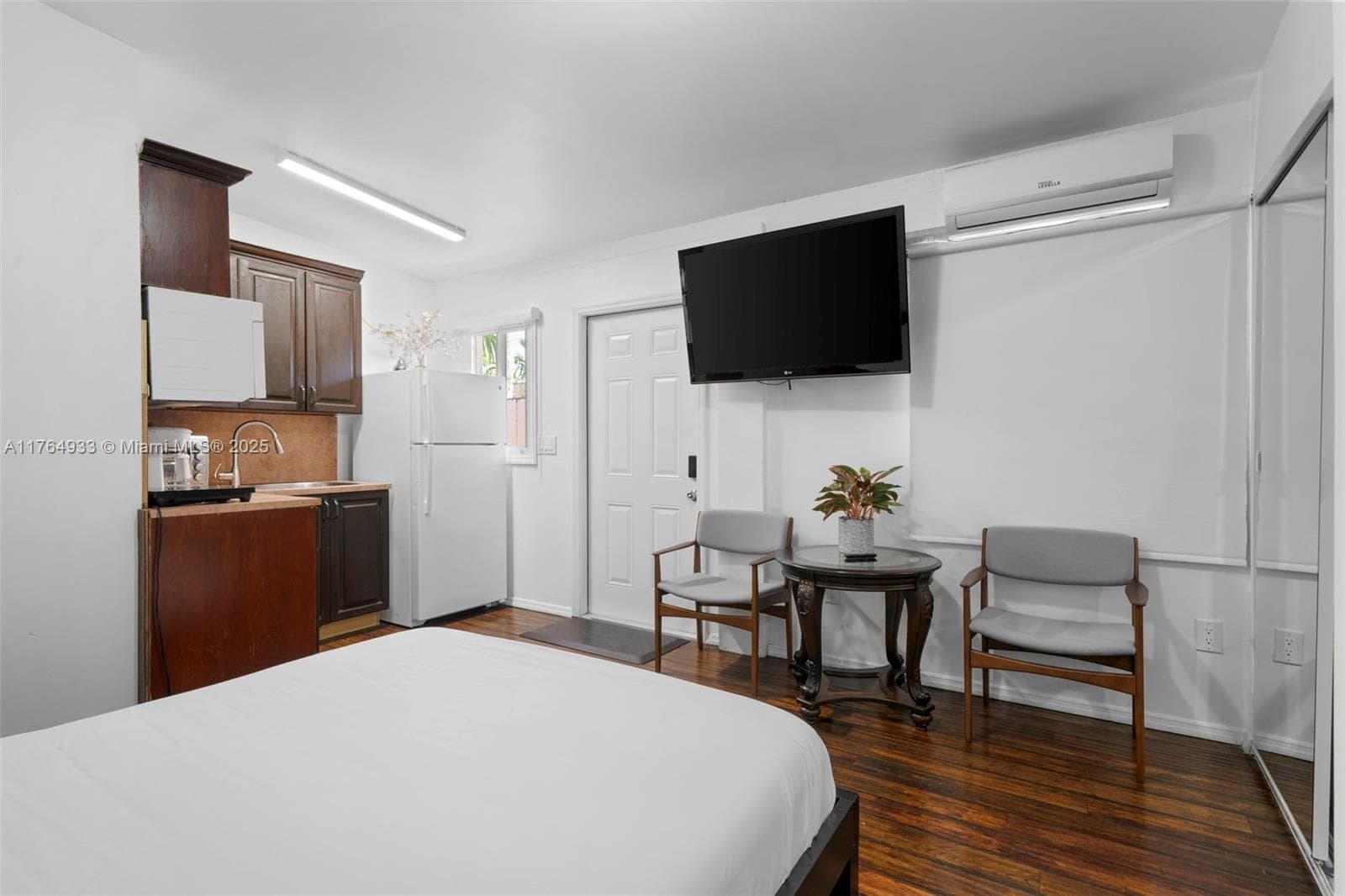 5810 SW 22nd St, Miami FL 33155 — 24