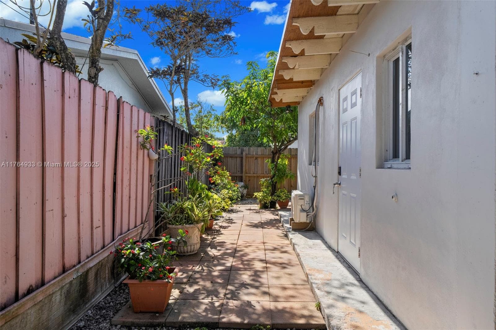 5810 SW 22nd St, Miami FL 33155 — 29