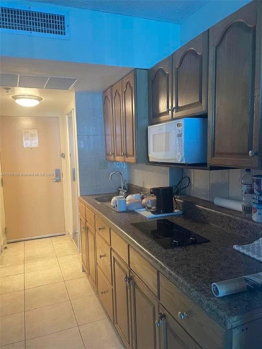 19201 Collins Ave # 1022, Sunny Isles Beach FL 33160 — 8