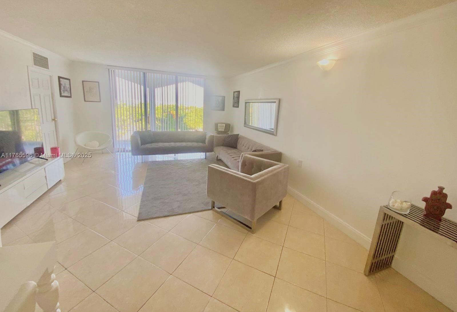 9801 Collins Ave # 8M, Bal Harbour FL 33154 — 1