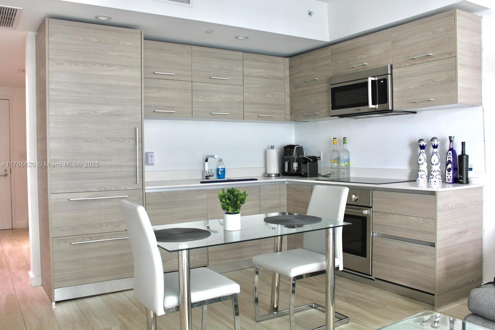 1300 S Miami Ave # 3108, Miami FL 33130 — 14