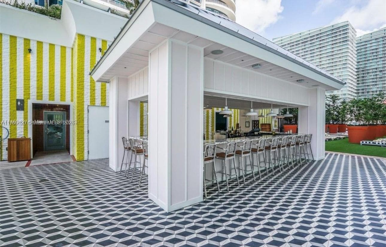 1300 S Miami Ave # 3108, Miami FL 33130 — 4