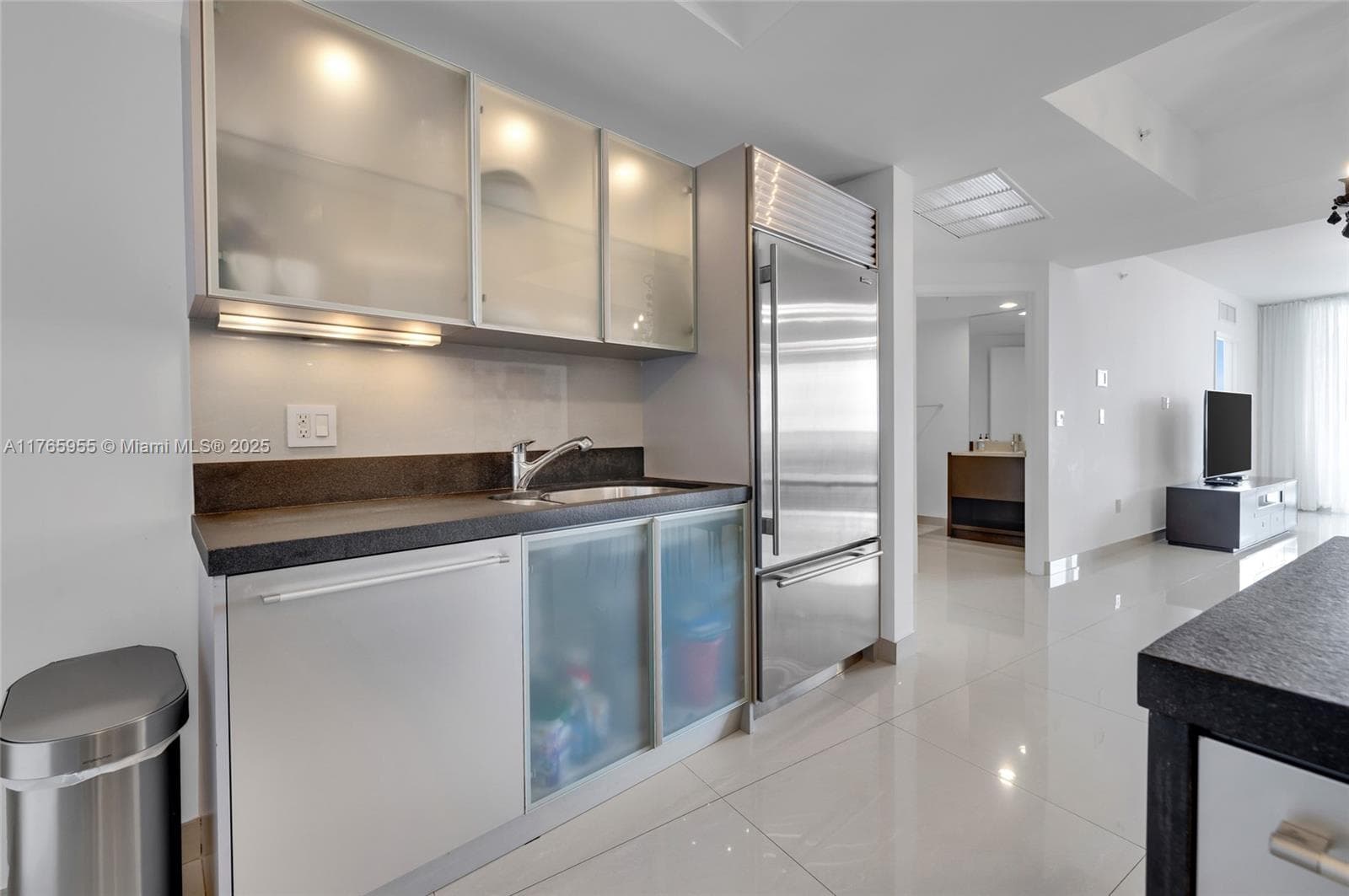 18201 Collins Ave # 902, Sunny Isles Beach FL 33160 — 14