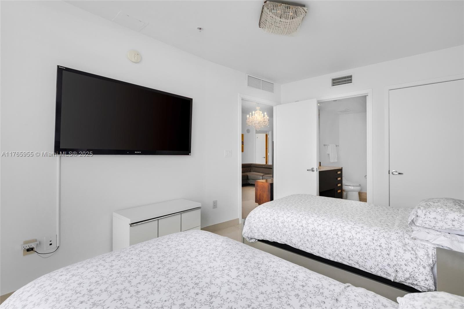 18201 Collins Ave # 902, Sunny Isles Beach FL 33160 — 21