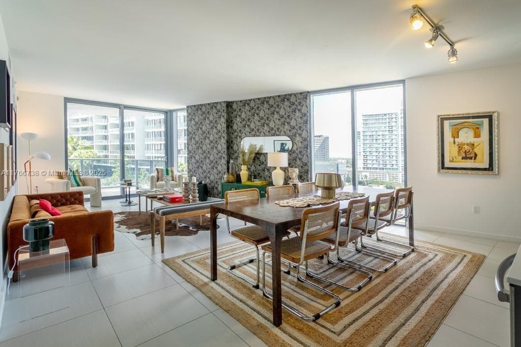 31 SE 6th St # 1601, Miami FL 33131 — 1