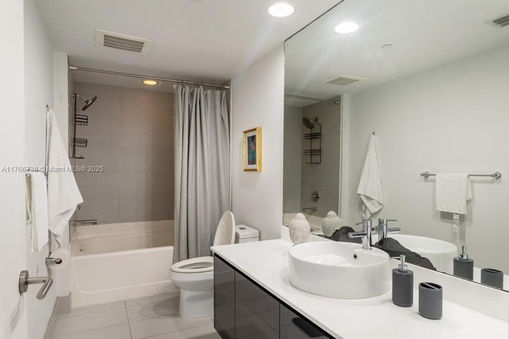 31 SE 6th St # 1601, Miami FL 33131 — 10