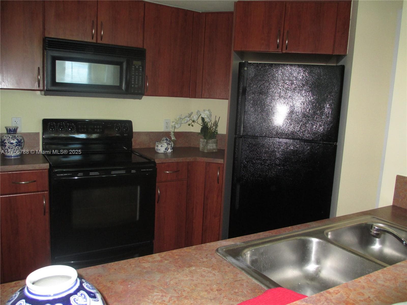 9201 Collins Ave # 1021, Surfside FL 33154 — 6