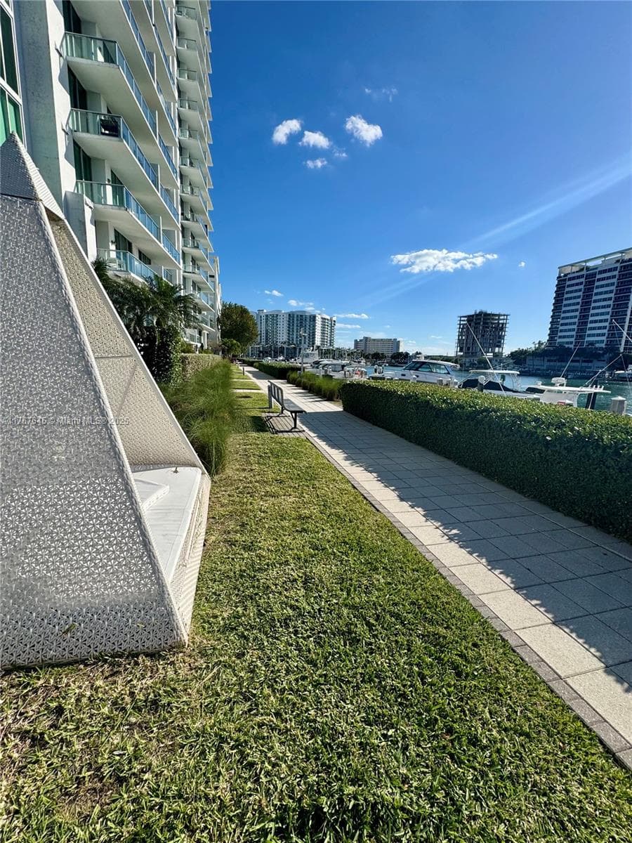 7930 East Dr # 1008, North Bay Village FL 33141 — 47
