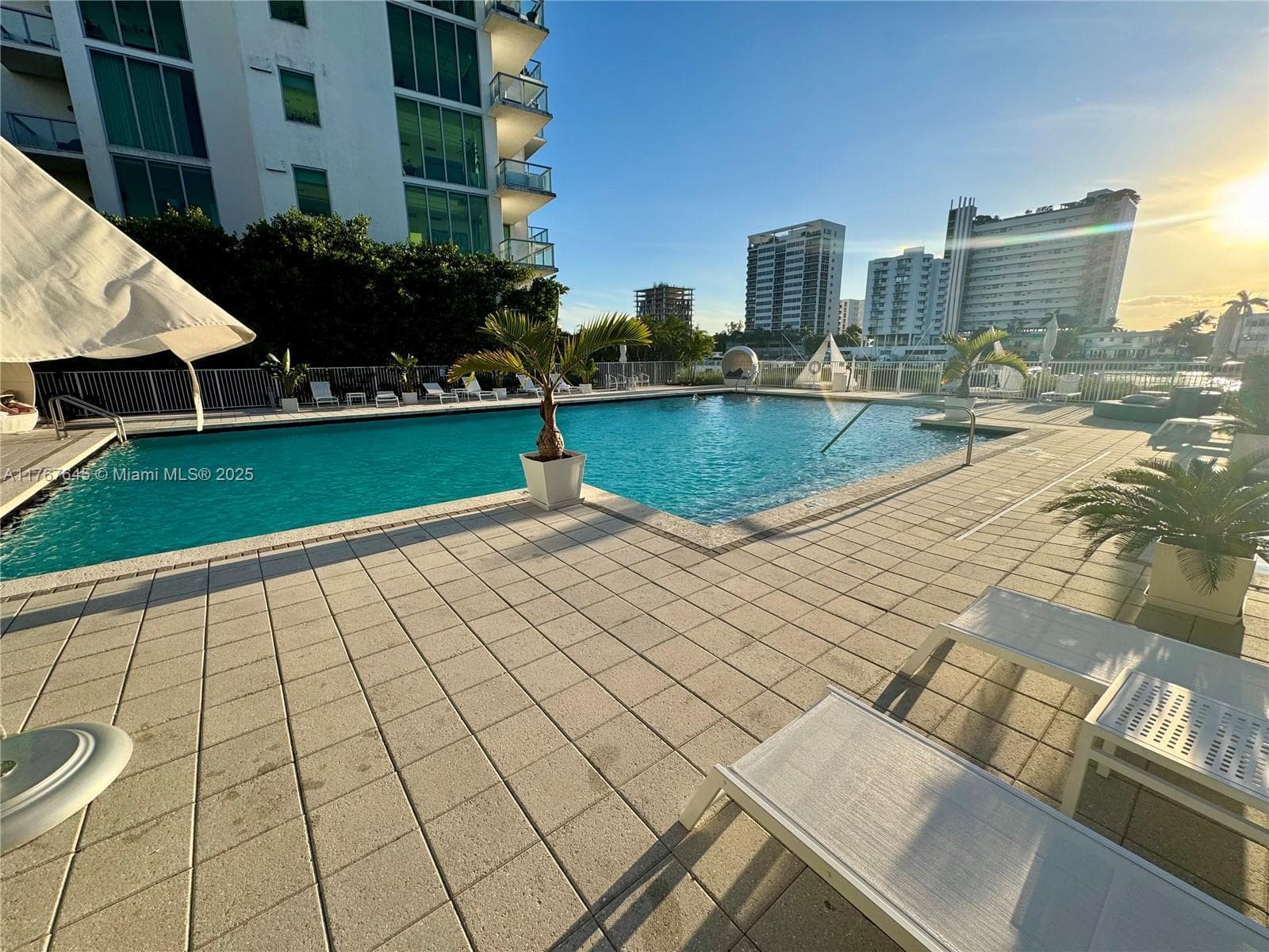 7930 East Dr # 1008, North Bay Village FL 33141 — 45