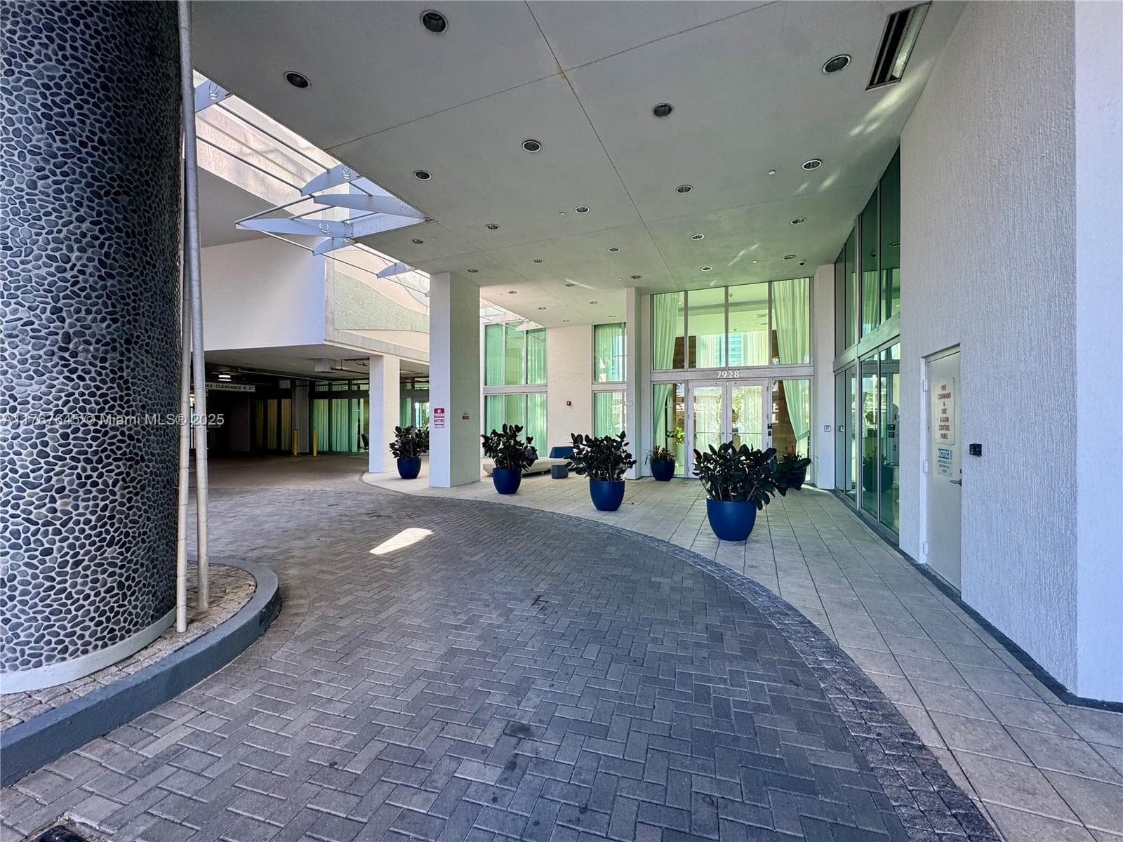 7930 East Dr # 1008, North Bay Village FL 33141 — 39