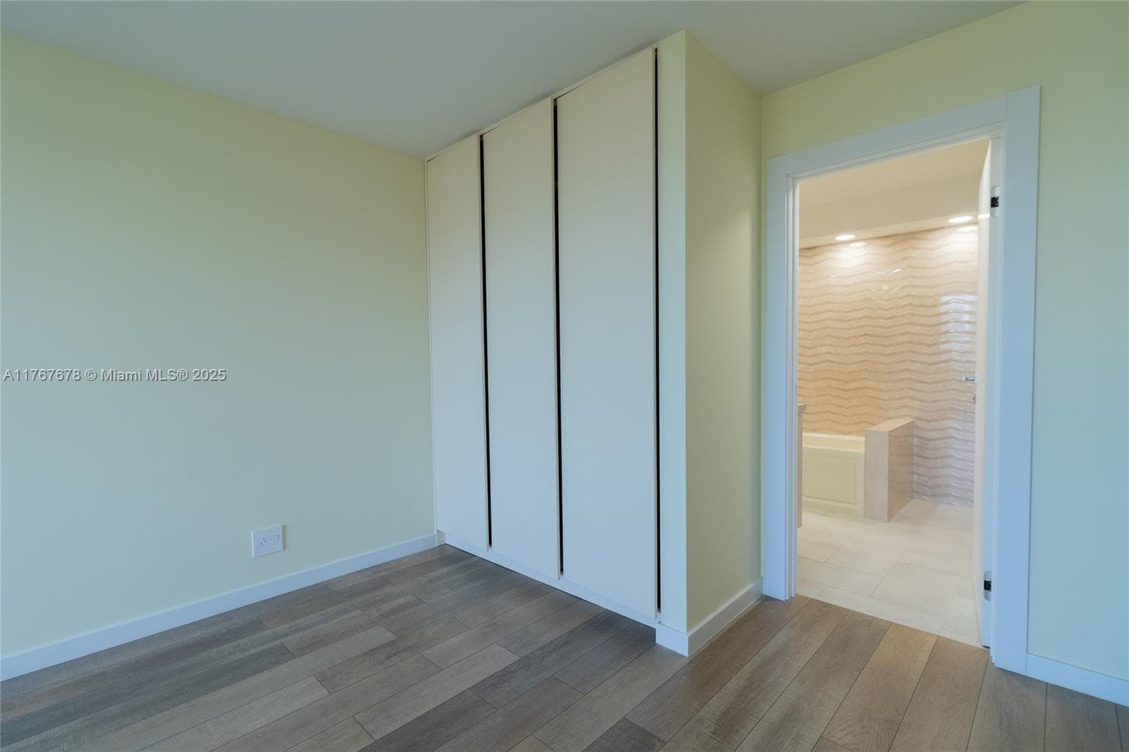 230 174th St # 1015, Sunny Isles Beach FL 33160 — 49