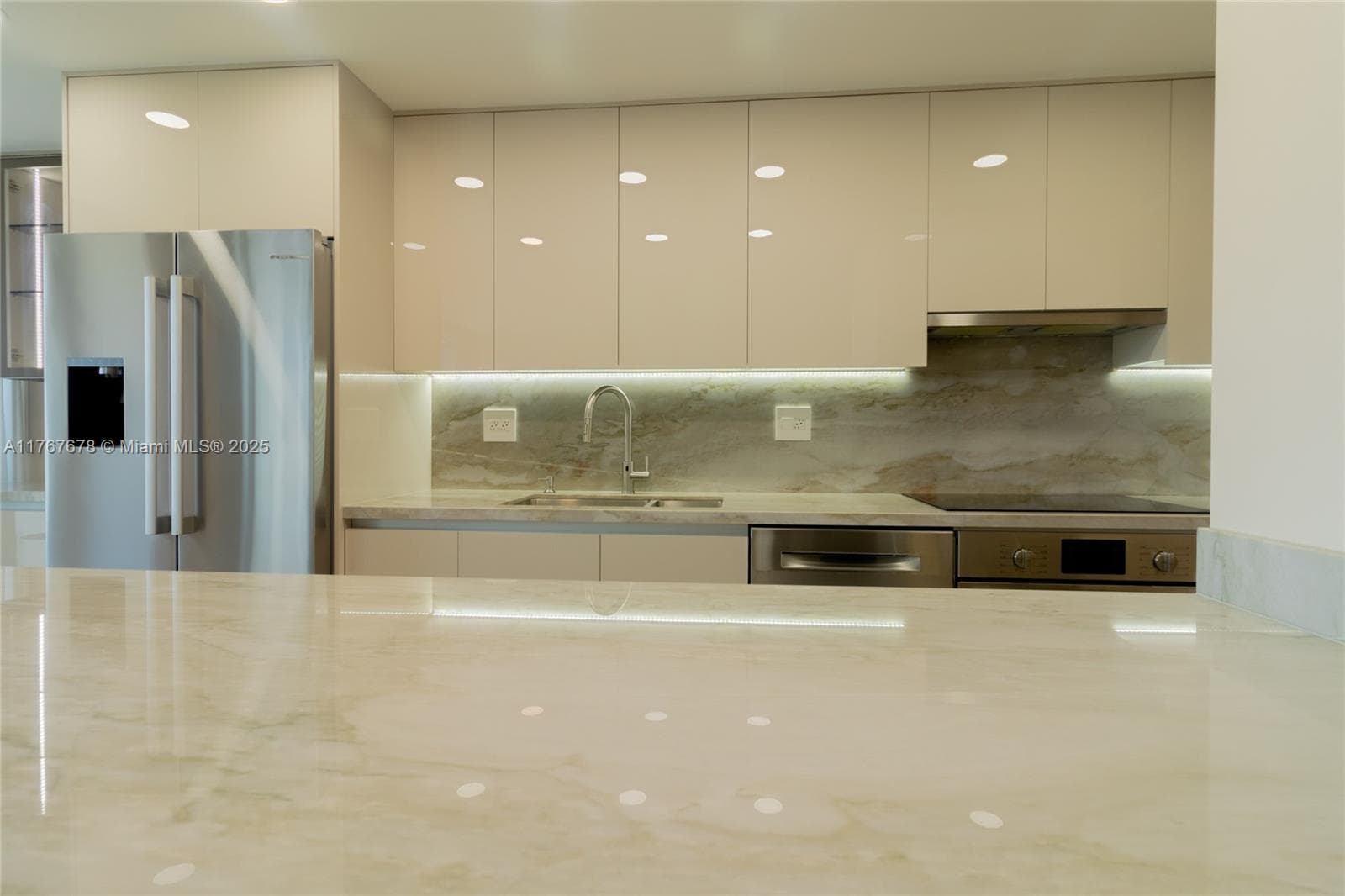 230 174th St # 1015, Sunny Isles Beach FL 33160 — 18