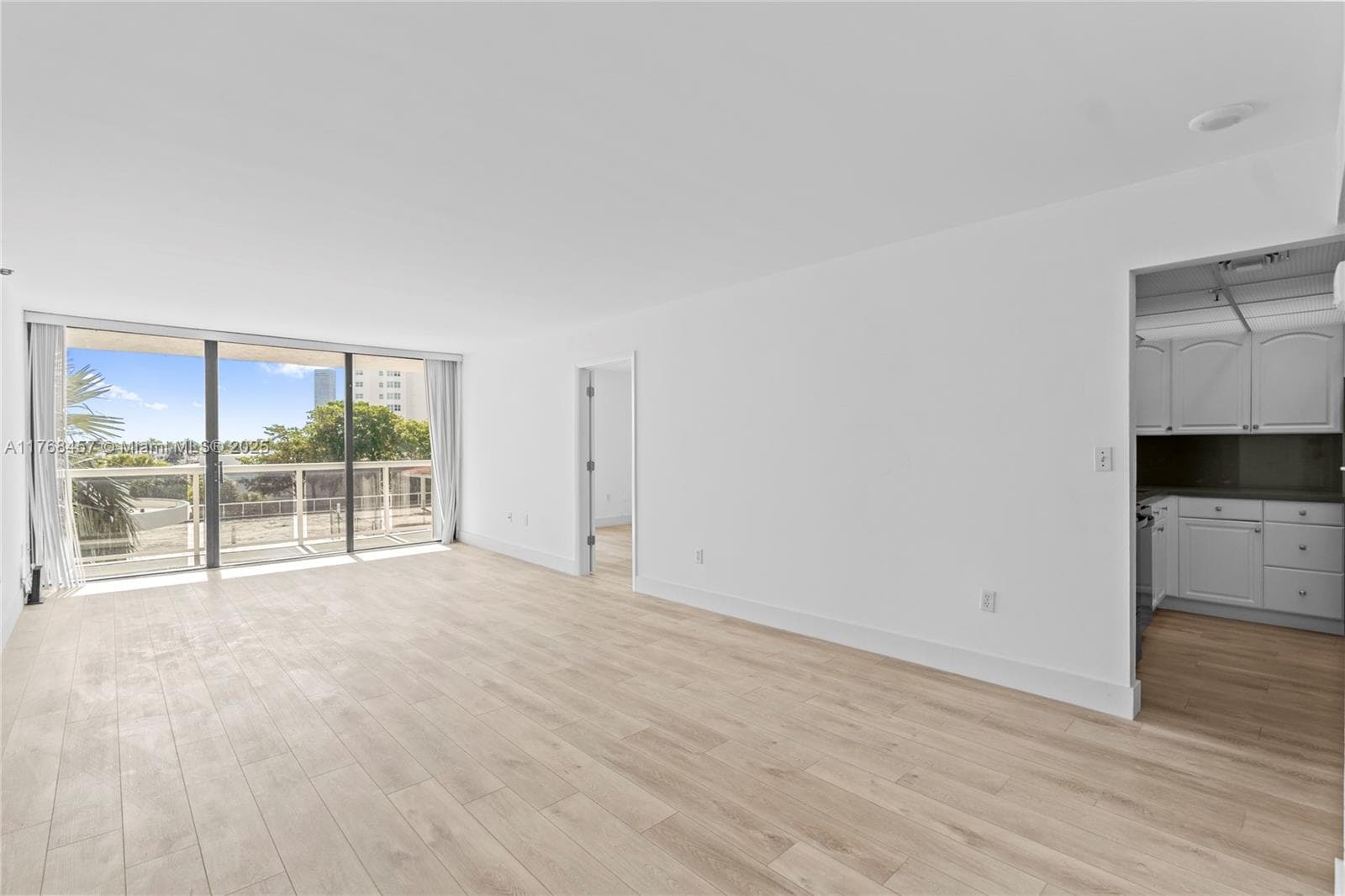 20505 E Country Club Dr # 434, Aventura FL 33180 — 4