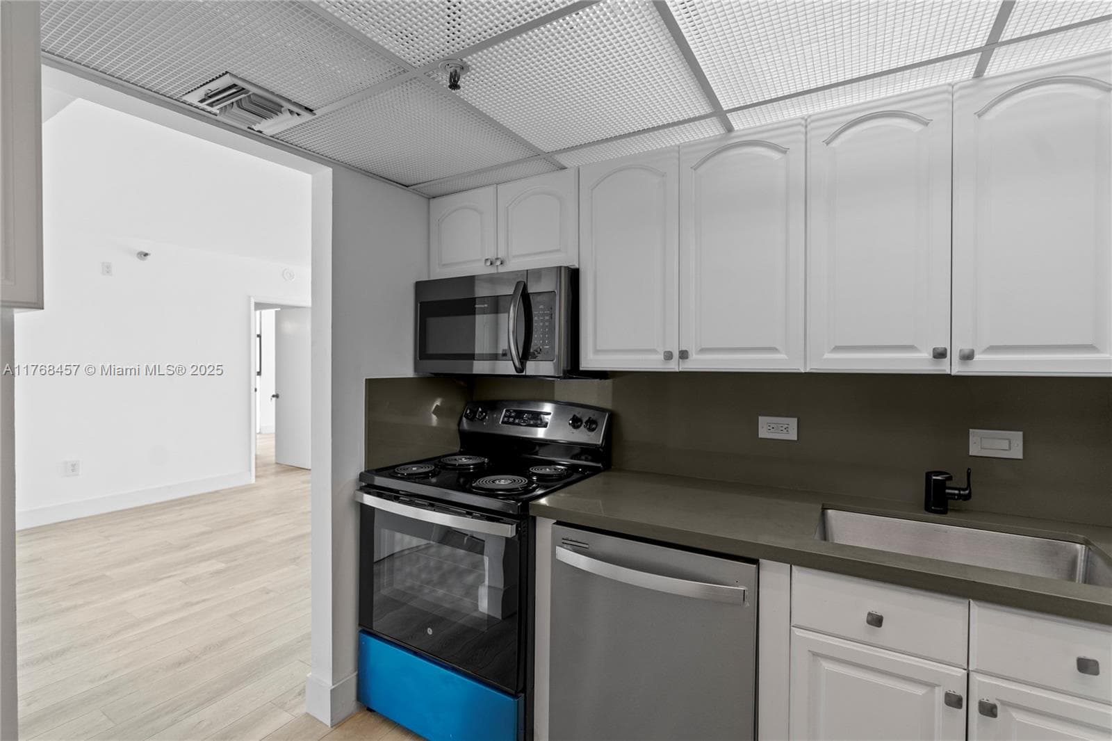 20505 E Country Club Dr # 434, Aventura FL 33180 — 8