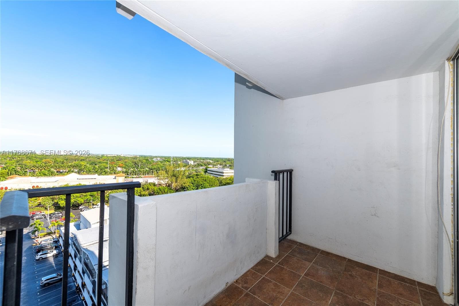2750 NE 183rd St # 1207, Aventura FL 33160 — 2