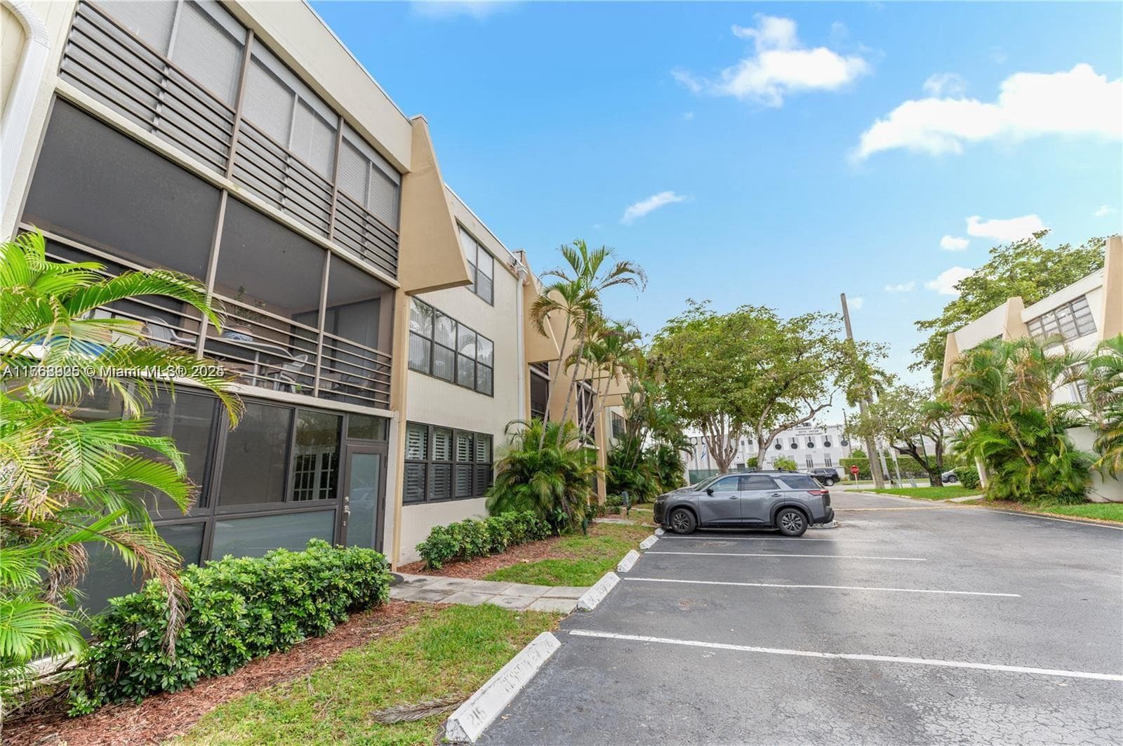 20301 NE 30th Ave # 5, Aventura FL 33180 — 27