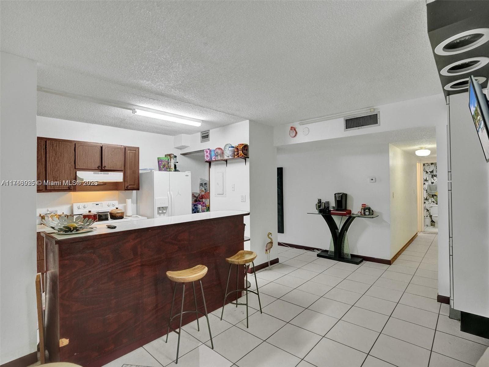20301 NE 30th Ave # 5, Aventura FL 33180 — 16