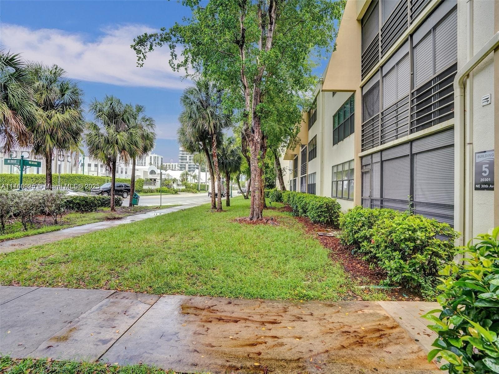 20301 NE 30th Ave # 5, Aventura FL 33180 — 18