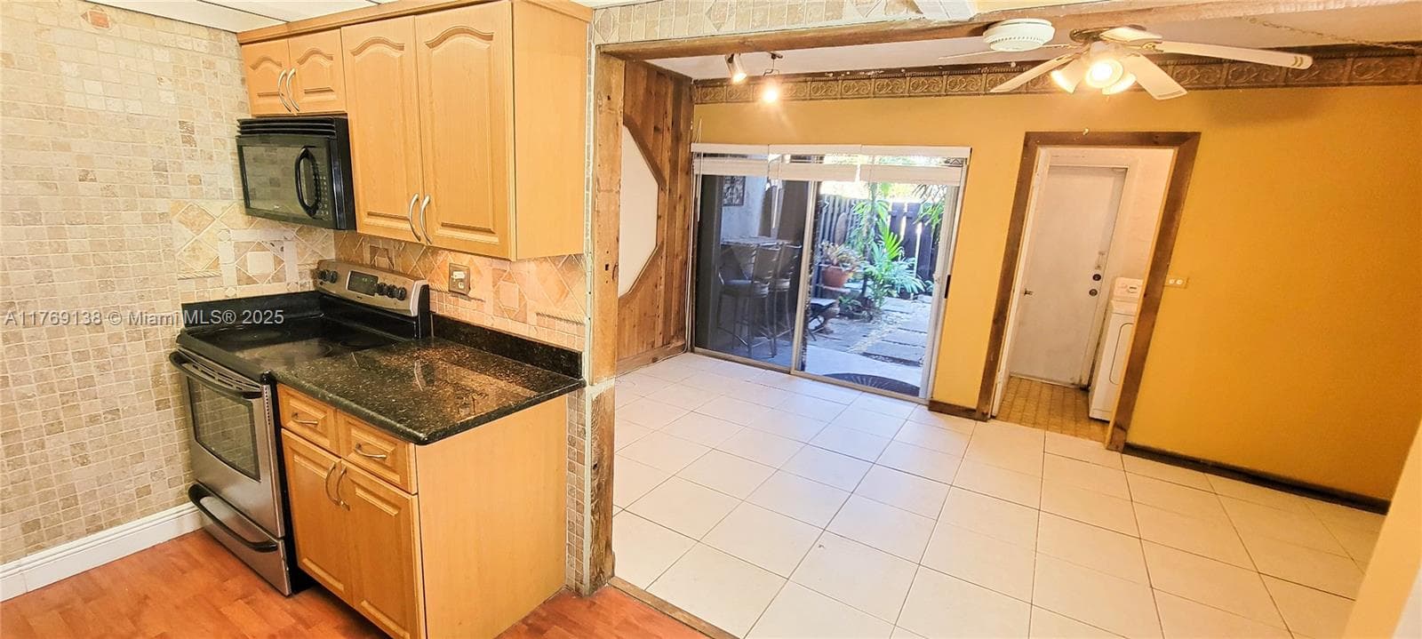 14241 Memorial Hwy # 9F, Miami FL 33161 — 13