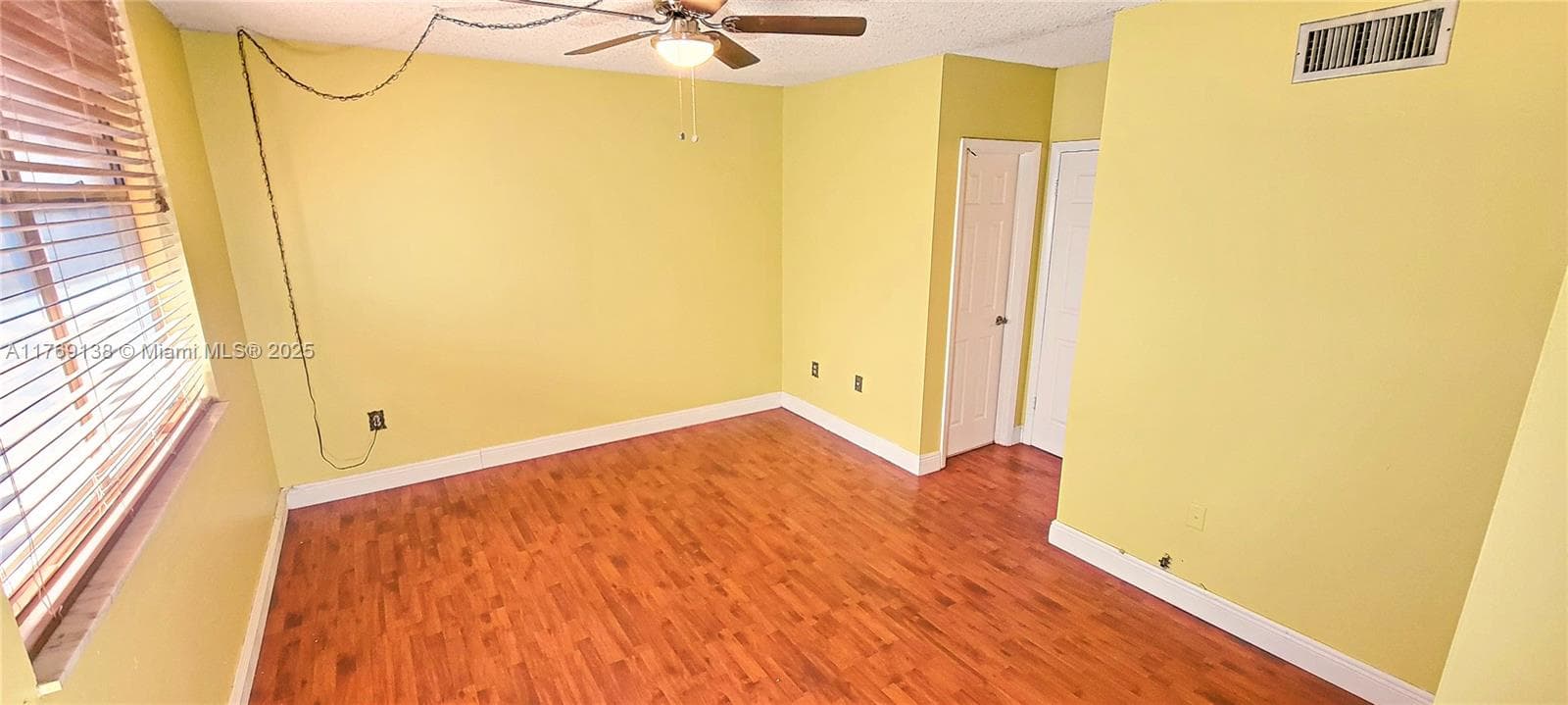 14241 Memorial Hwy # 9F, Miami FL 33161 — 26