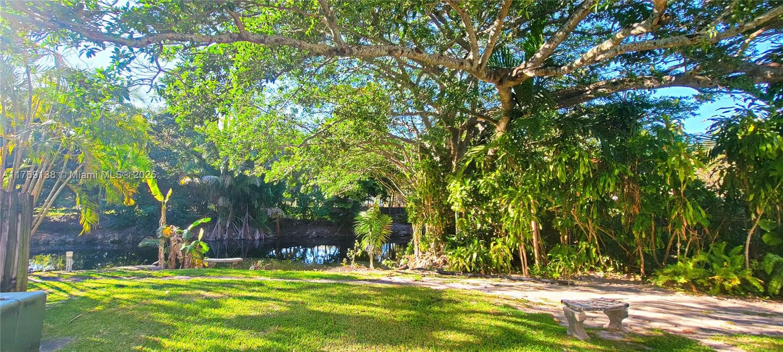 14241 Memorial Hwy # 9F, Miami FL 33161 — 30