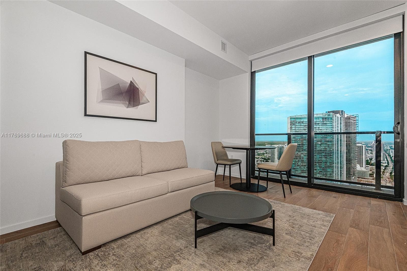 398 NE 5th St # 4008, Miami FL 33132 — 7