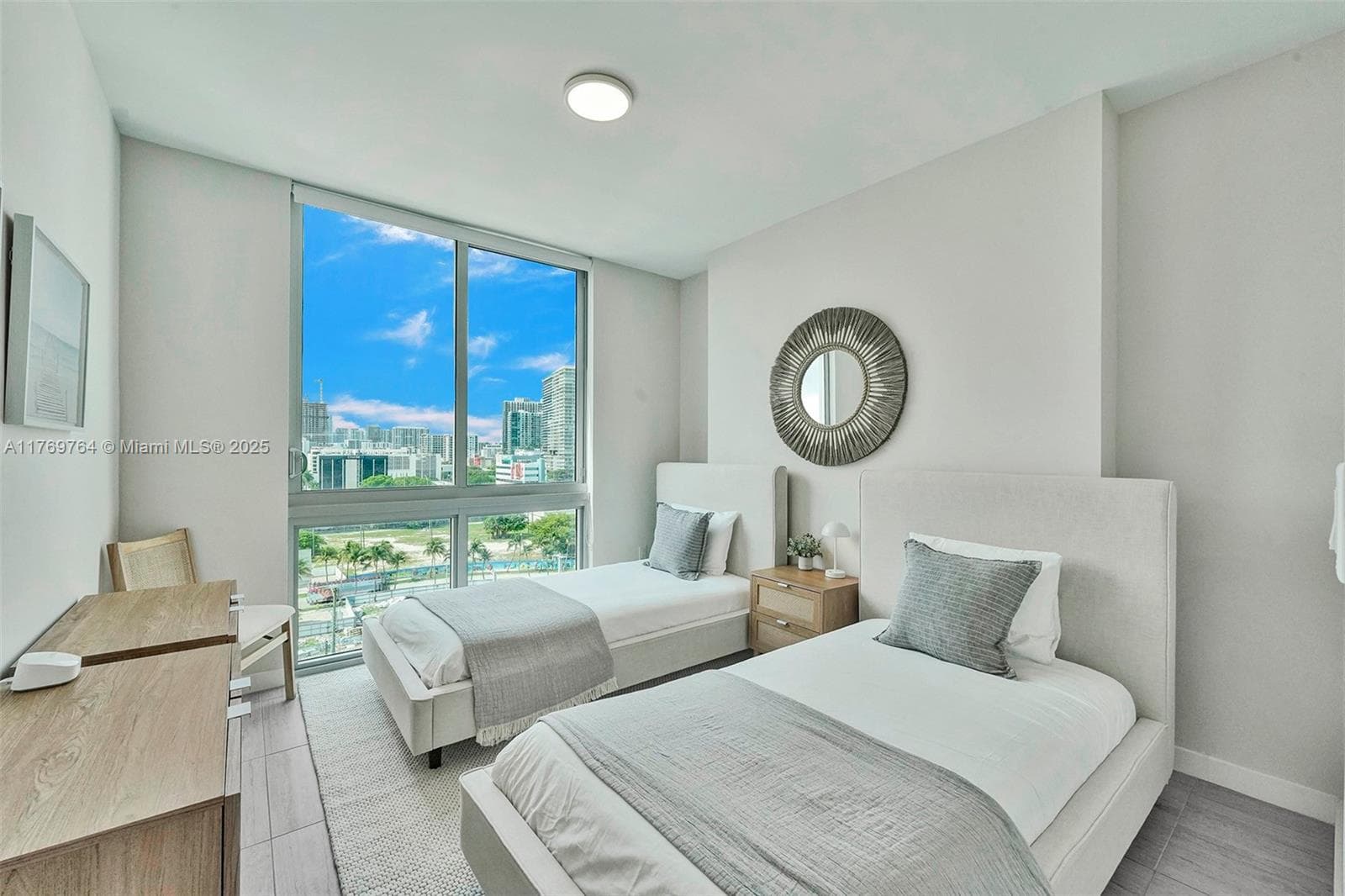 Quadro Condo, Miami, FL — 23