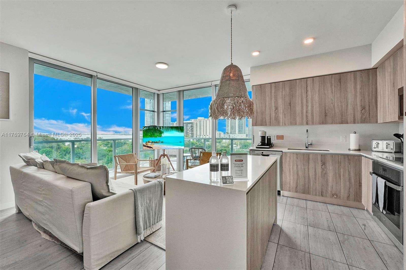 Quadro Condo, Miami, FL — 13