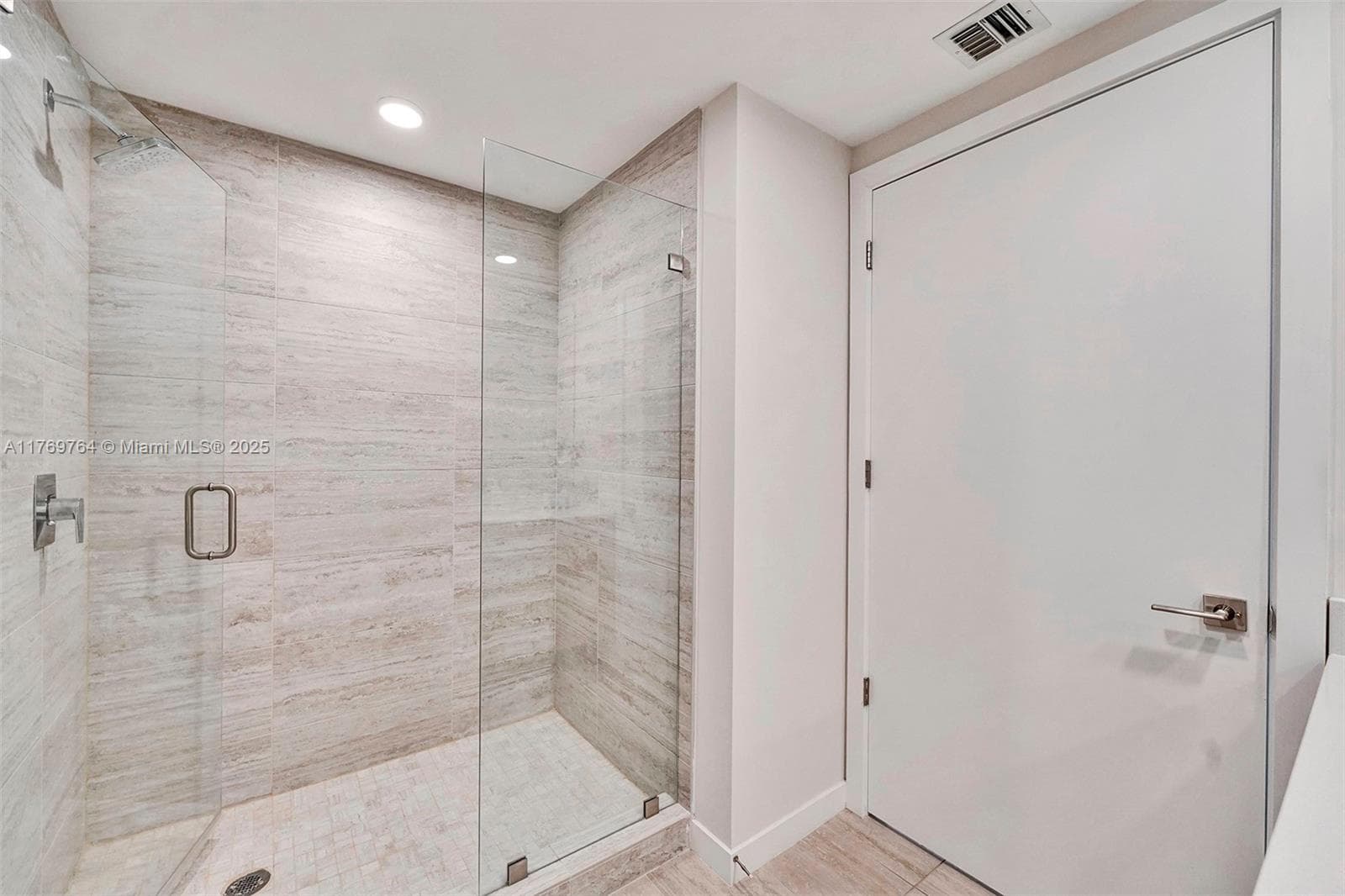Quadro Condo, Miami, FL — 17