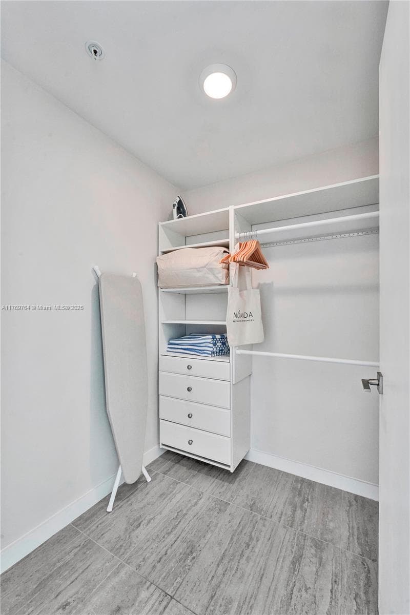 Quadro Condo, Miami, FL — 36