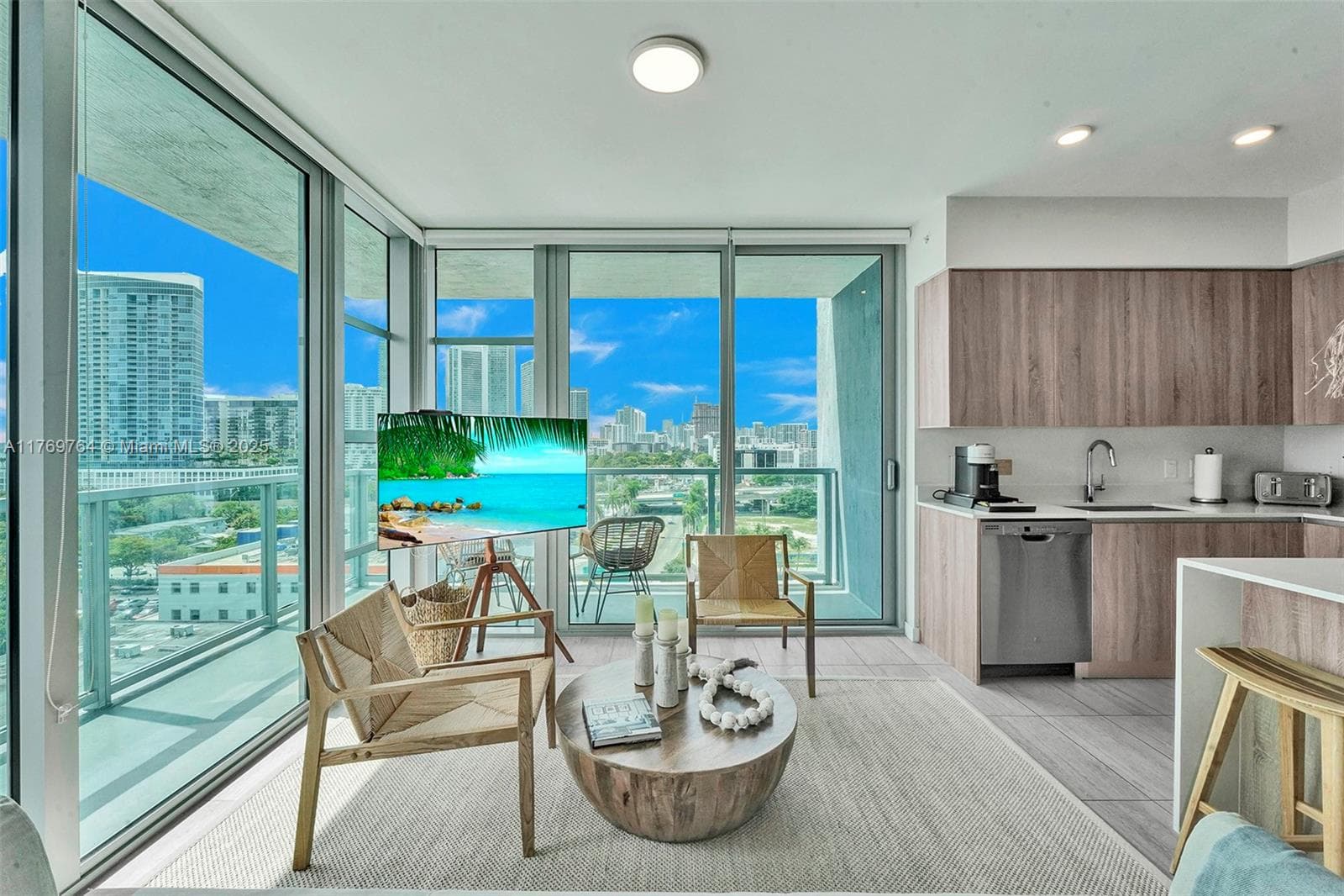 Quadro Condo, Miami, FL — 9