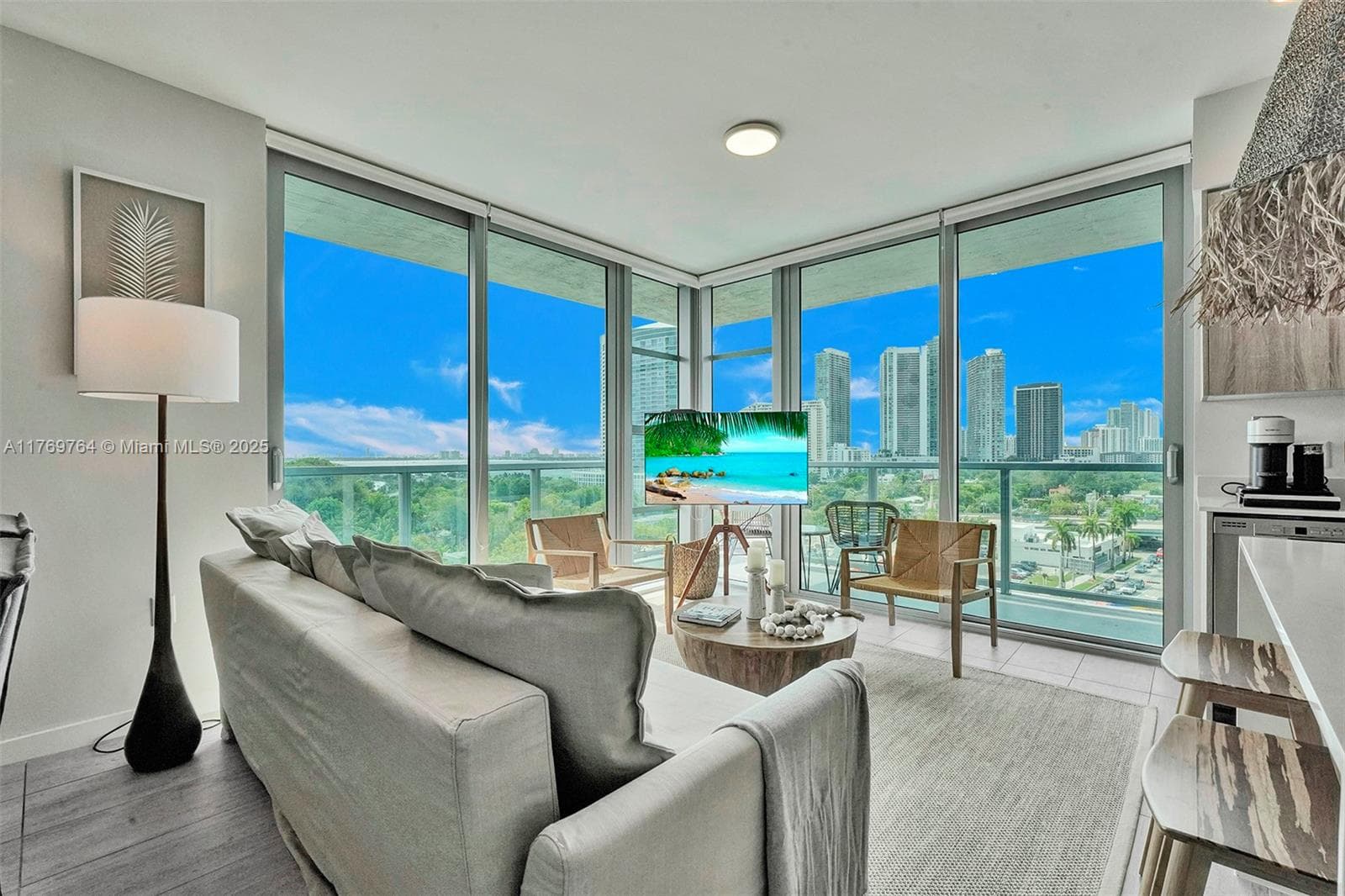 Quadro Condo, Miami, FL — 10