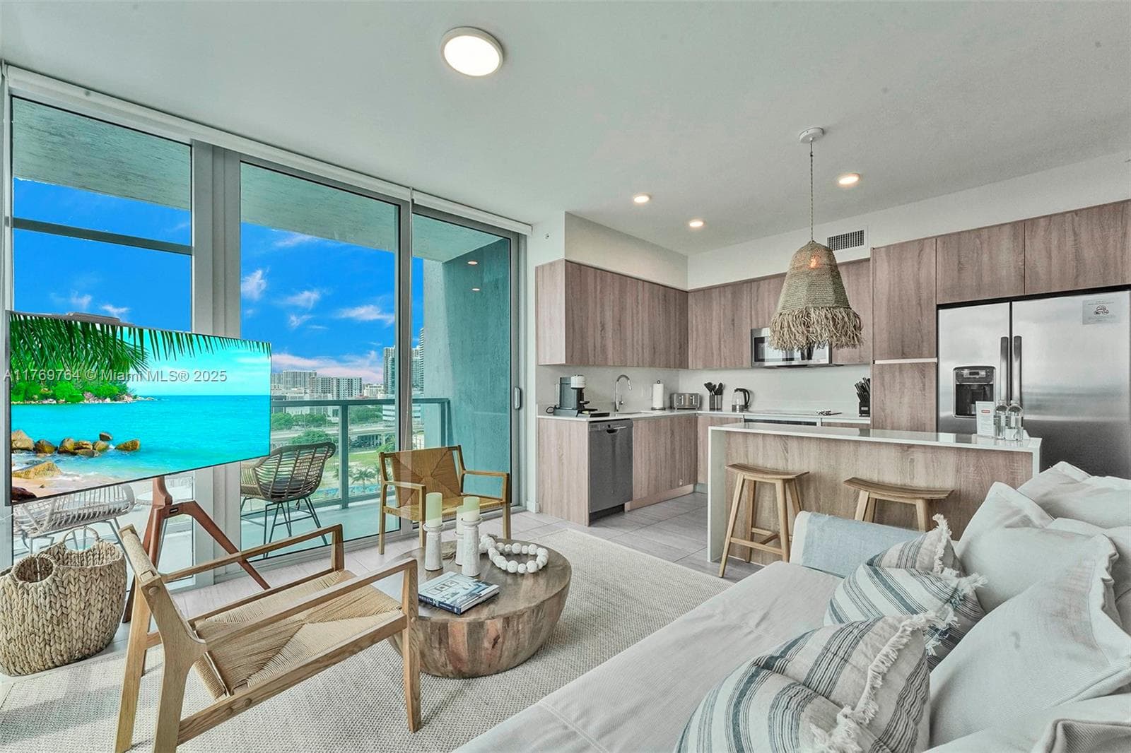 Quadro Condo, Miami, FL — 11