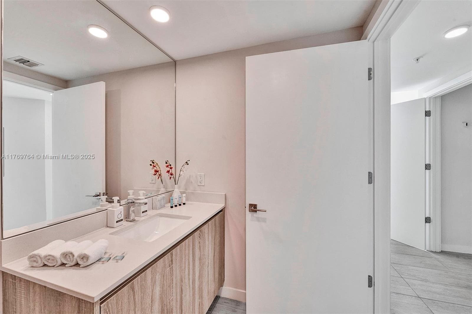Quadro Condo, Miami, FL — 39