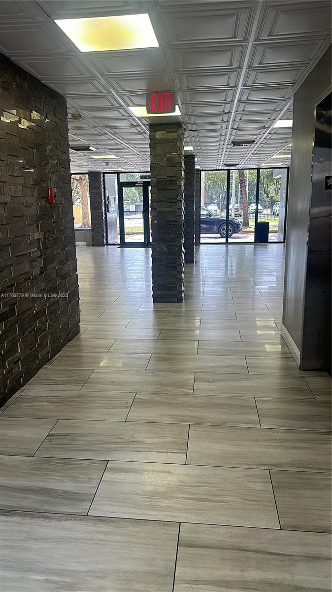 Parkway Towers Bldg 1 Con, Miami, FL — 6