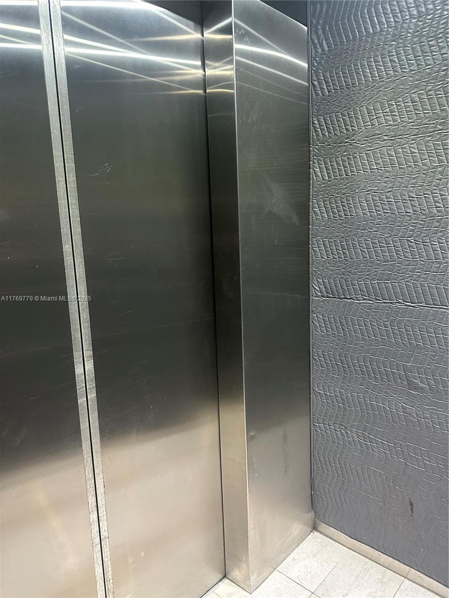Parkway Towers Bldg 1 Con, Miami, FL — 9