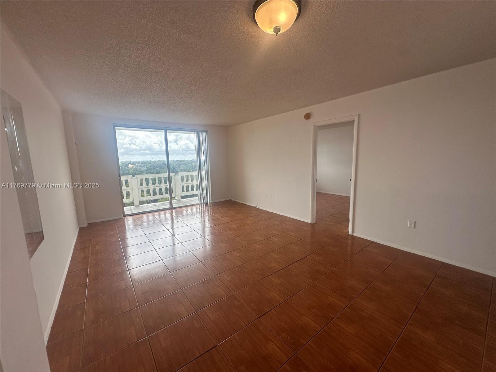 Parkway Towers Bldg 1 Con, Miami, FL — 21
