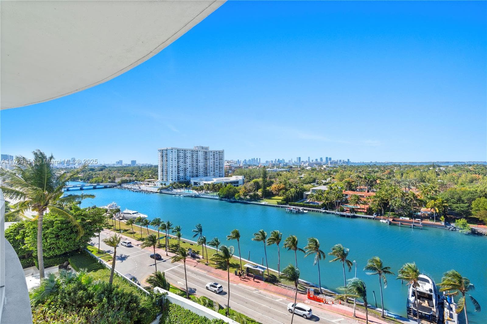4401 Collins Ave # 1017, Miami Beach FL 33140 — 1