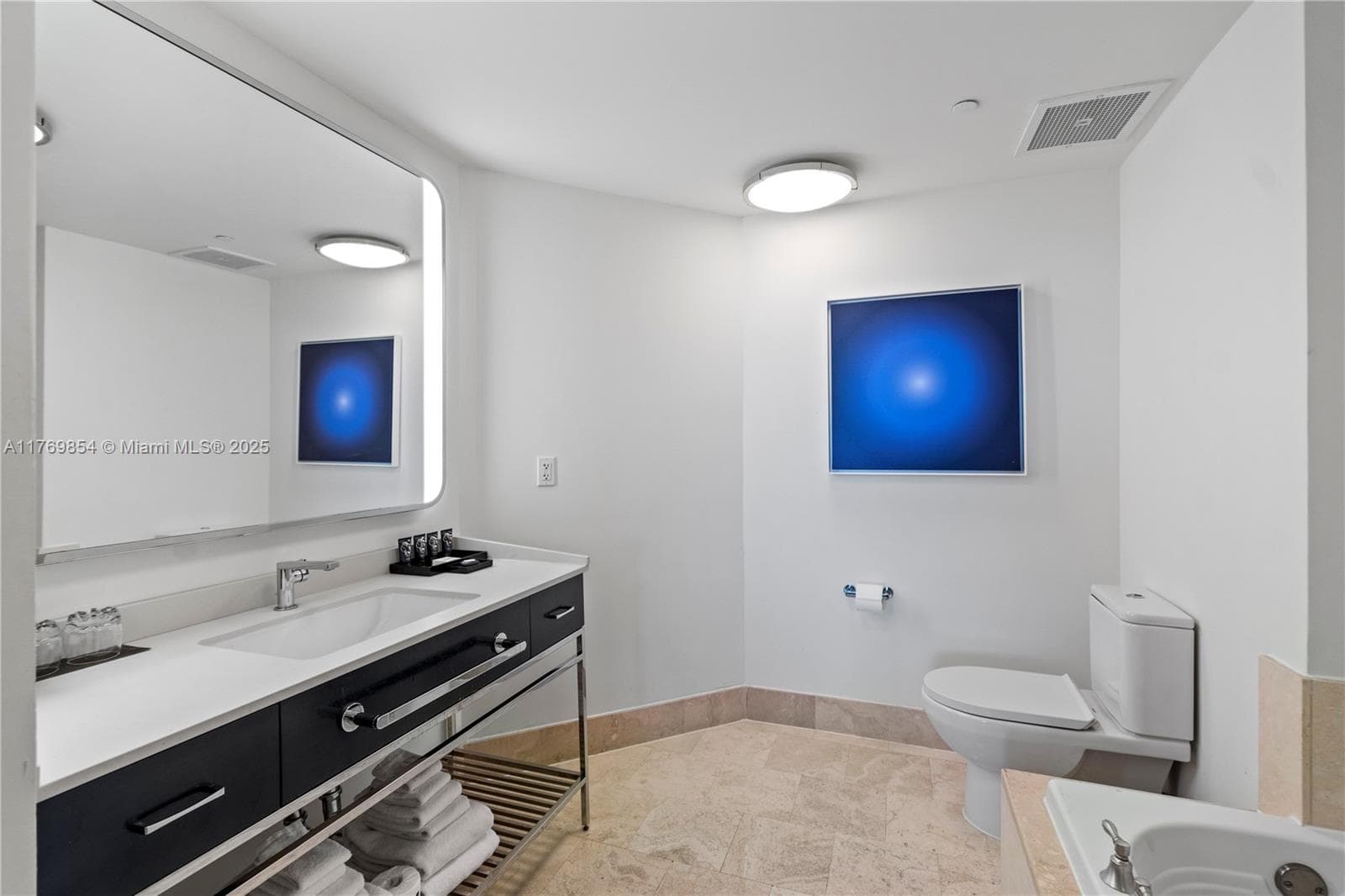 4401 Collins Ave # 1017, Miami Beach FL 33140 — 14