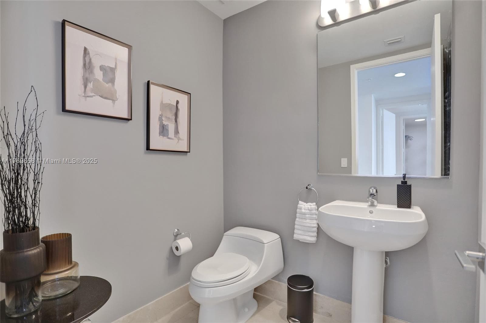 18101 Collins Ave # 3504, Sunny Isles Beach FL 33160 — 47