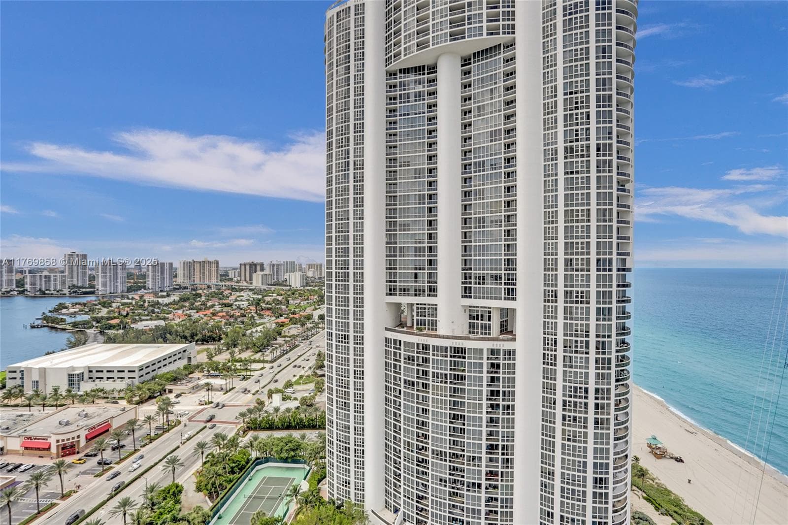 18101 Collins Ave # 3504, Sunny Isles Beach FL 33160 — 32