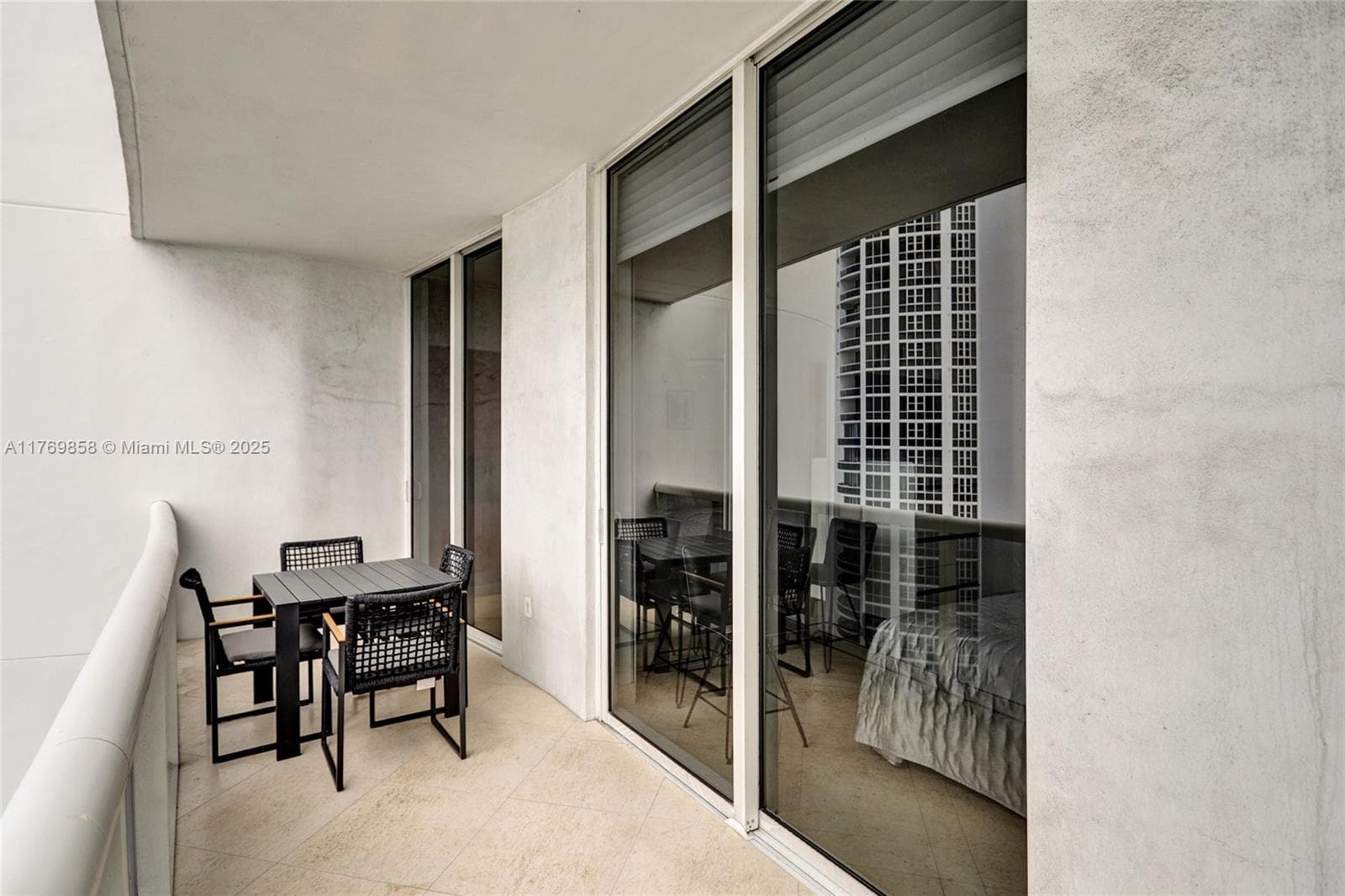 18101 Collins Ave # 3504, Sunny Isles Beach FL 33160 — 34