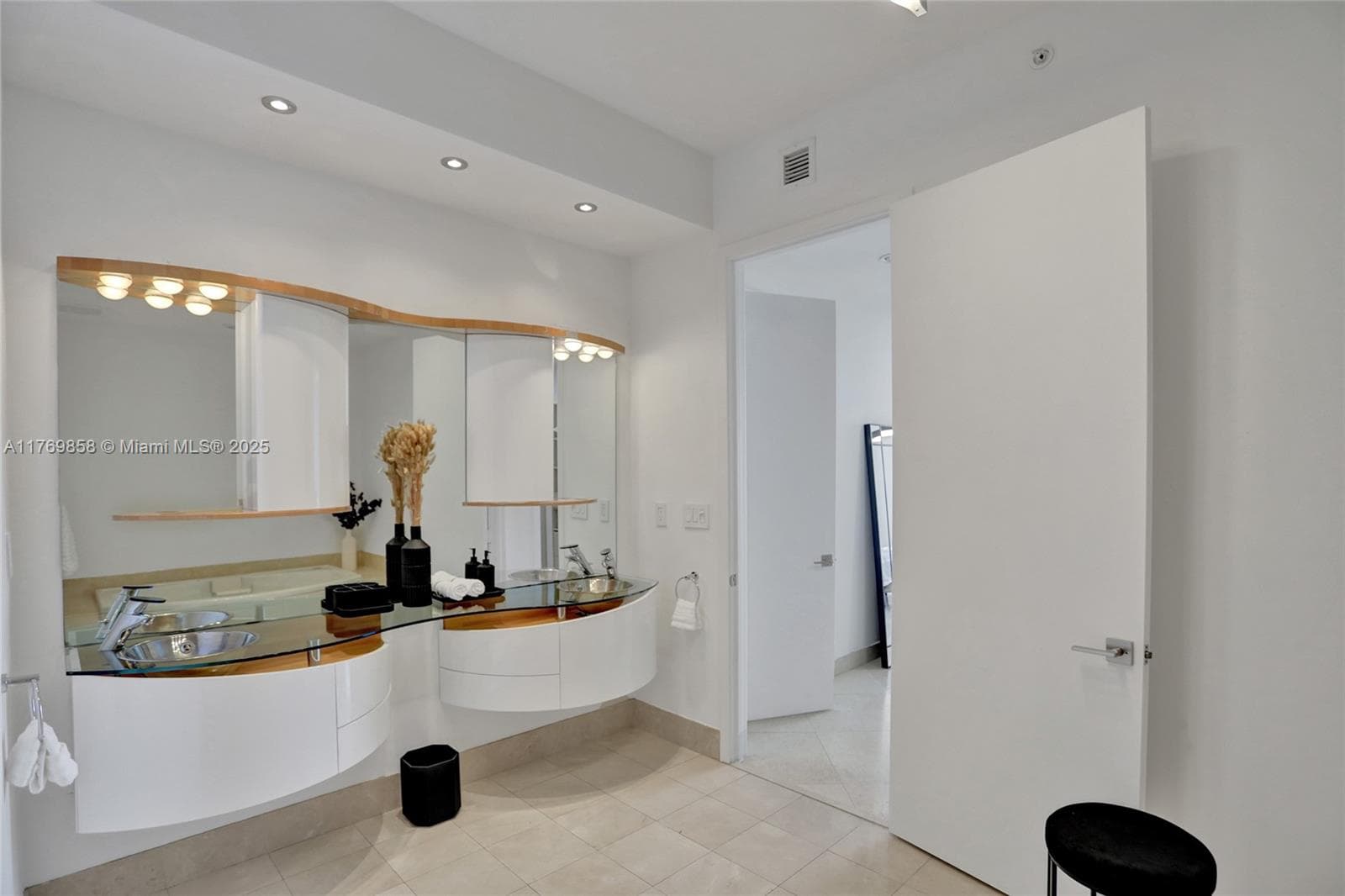 18101 Collins Ave # 3504, Sunny Isles Beach FL 33160 — 61
