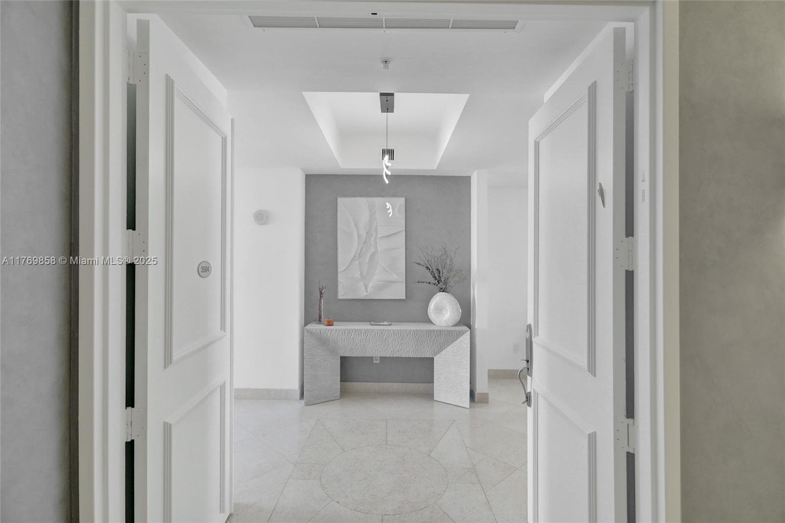 18101 Collins Ave # 3504, Sunny Isles Beach FL 33160 — 18