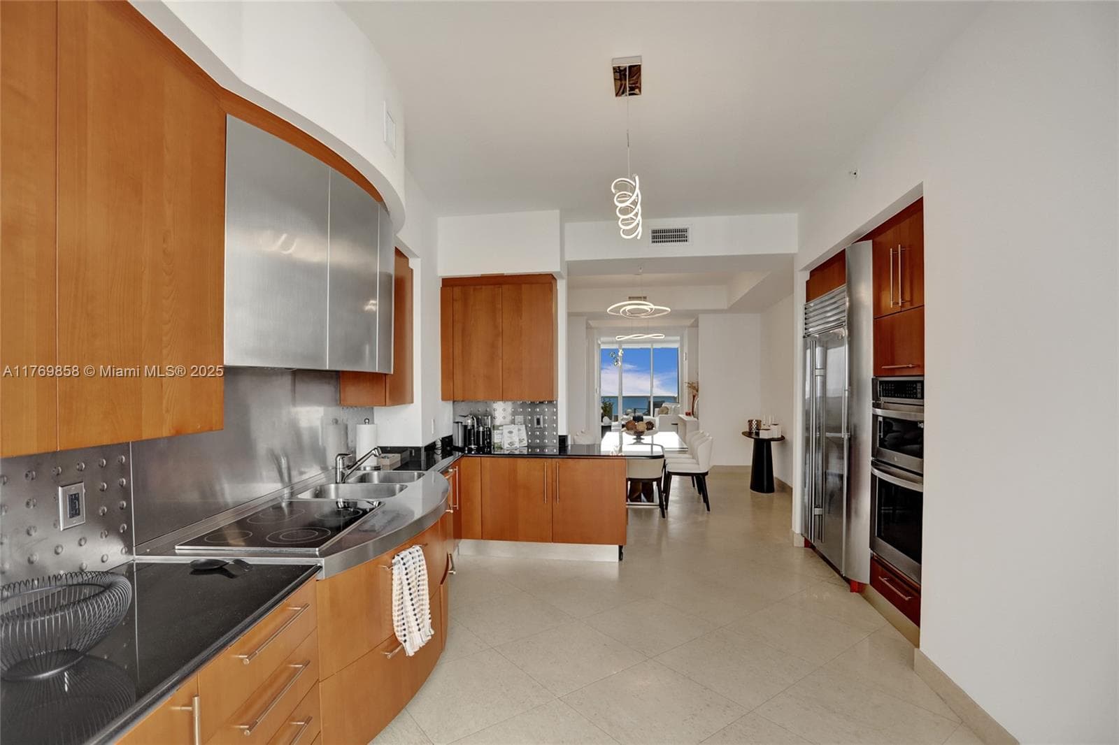 18101 Collins Ave # 3504, Sunny Isles Beach FL 33160 — 25